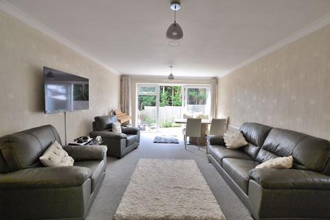 2 bedroom apartment to rent - Leybourne Close, Bromley