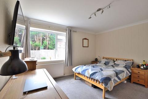 2 bedroom apartment to rent, Leybourne Close, Bromley