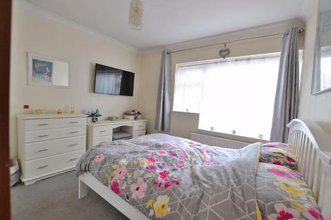 2 bedroom apartment to rent, Leybourne Close, Bromley