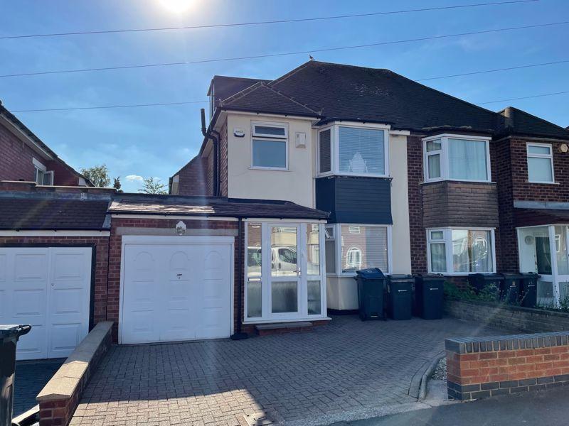 Oscott School Lane, Great Barr, Birmingham, B44 9EL 3 bed semidetached