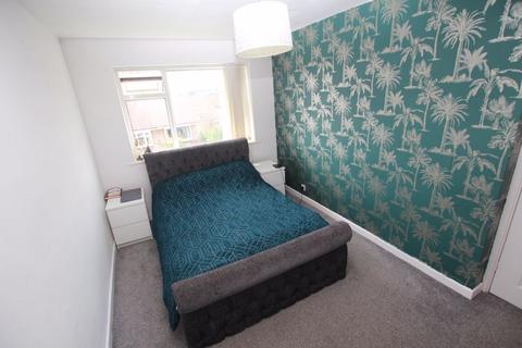 3 bedroom semi-detached house to rent, 15 Highwood, Norden, Rochdale OL11 5XP