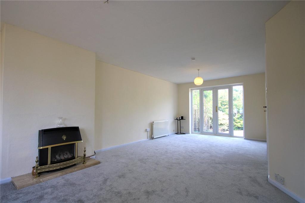 Nightingale Road, Woodley, Reading... 3 bed semidetached house £