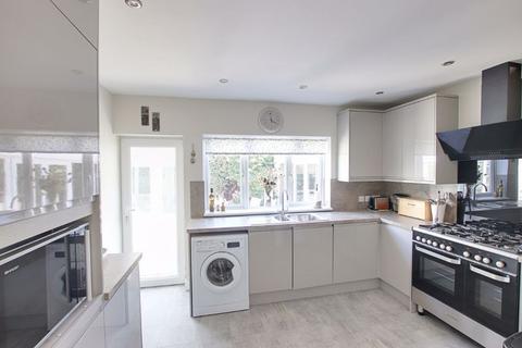 205 Frome Road, Trowbridge, BA14 0DY