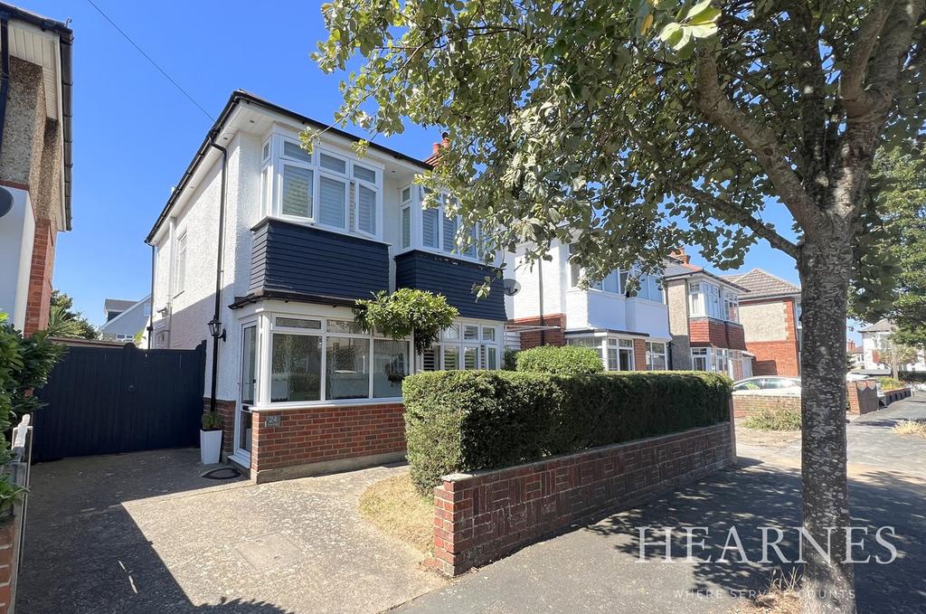 Carey Road, Bournemouth, BH9 3 bed detached house for sale £500,000
