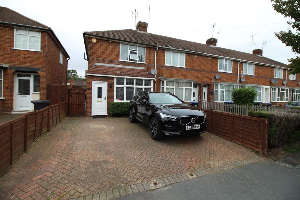 Chelwood Avenue, Hatfield, AL10 3 bed semidetached house £1,500 pcm (£346 pw)
