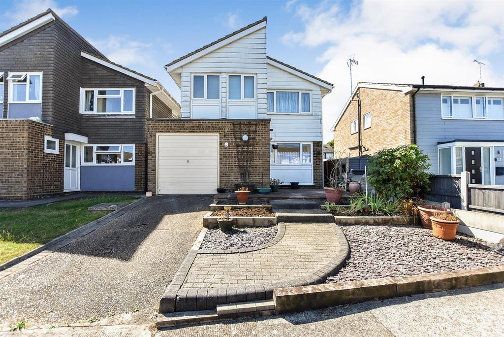 Bartley Close, Benfleet 4 bed detached house £425,000