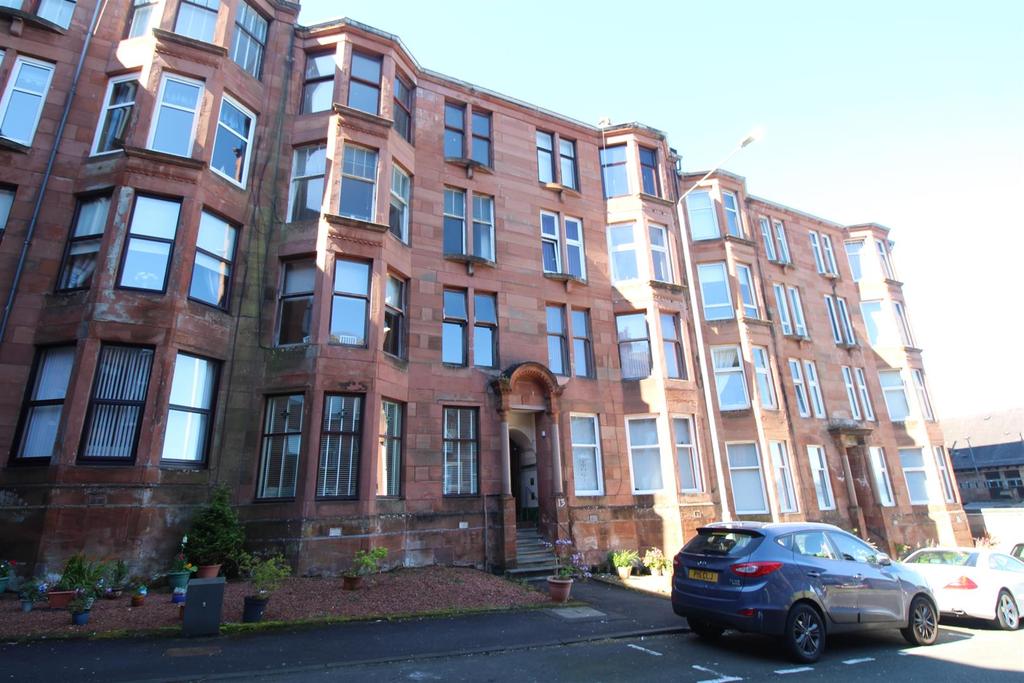 Ashburn Gardens, Gourock 1 bed flat £95,000