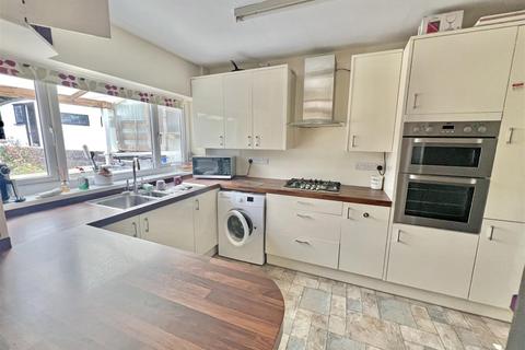 4 Bryn Place, Penparcau, Aberystwyth, SY23 1RP