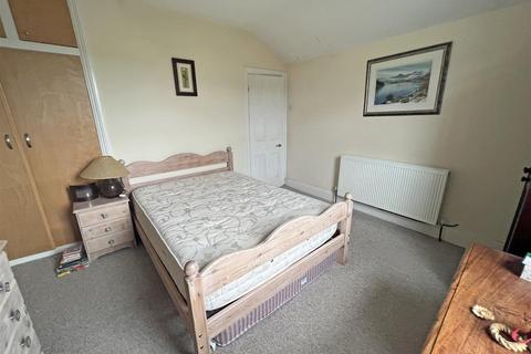4 Bryn Place, Penparcau, Aberystwyth, SY23 1RP
