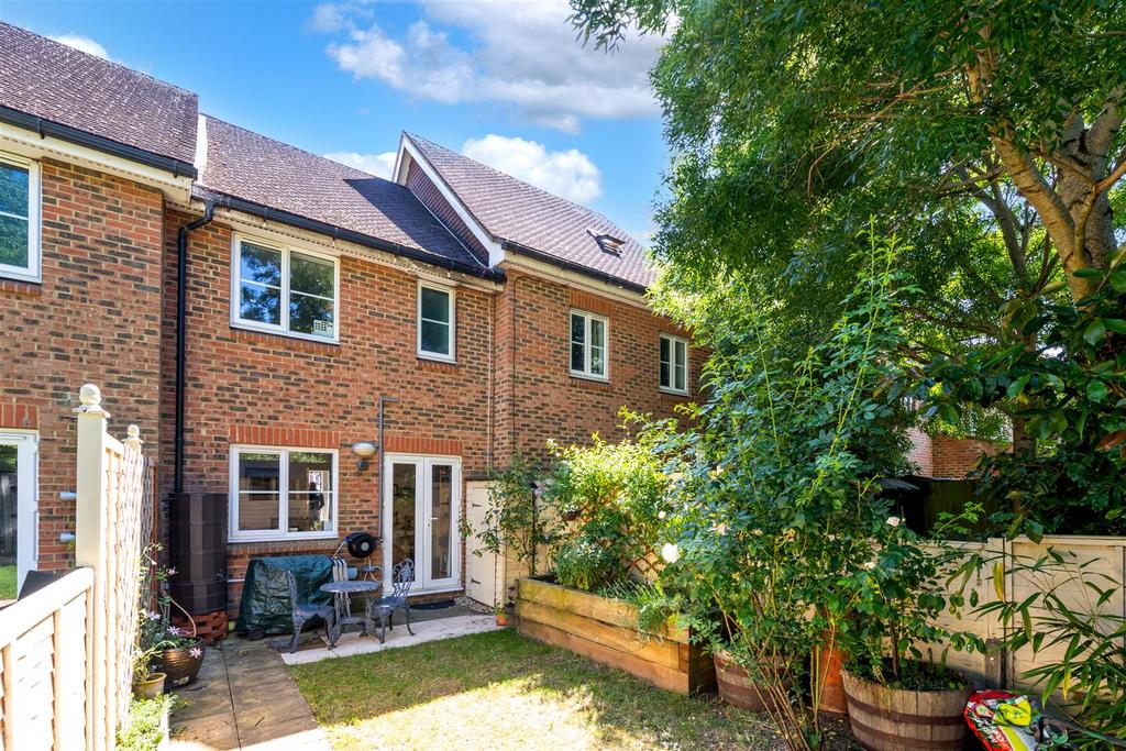 5 Brook Terrace externals more.jpg