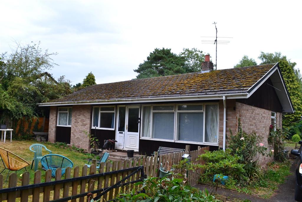 Luston, Leominster 3 bed detached bungalow for sale £330,000