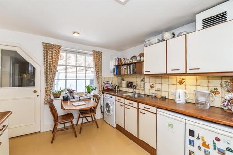 2 bedroom apartment for sale - Maltravers Street, Arundel