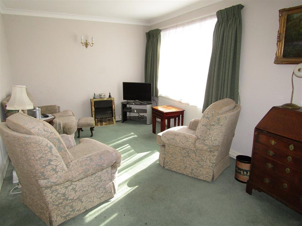 Cavendish Drive, Lea, Gainsborough... 2 bed detached bungalow £180,000