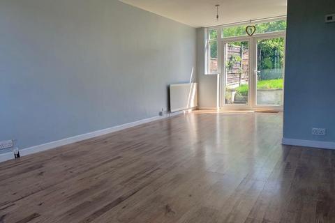 97 Turner Street, Lees, Oldham, OL4 3JJ