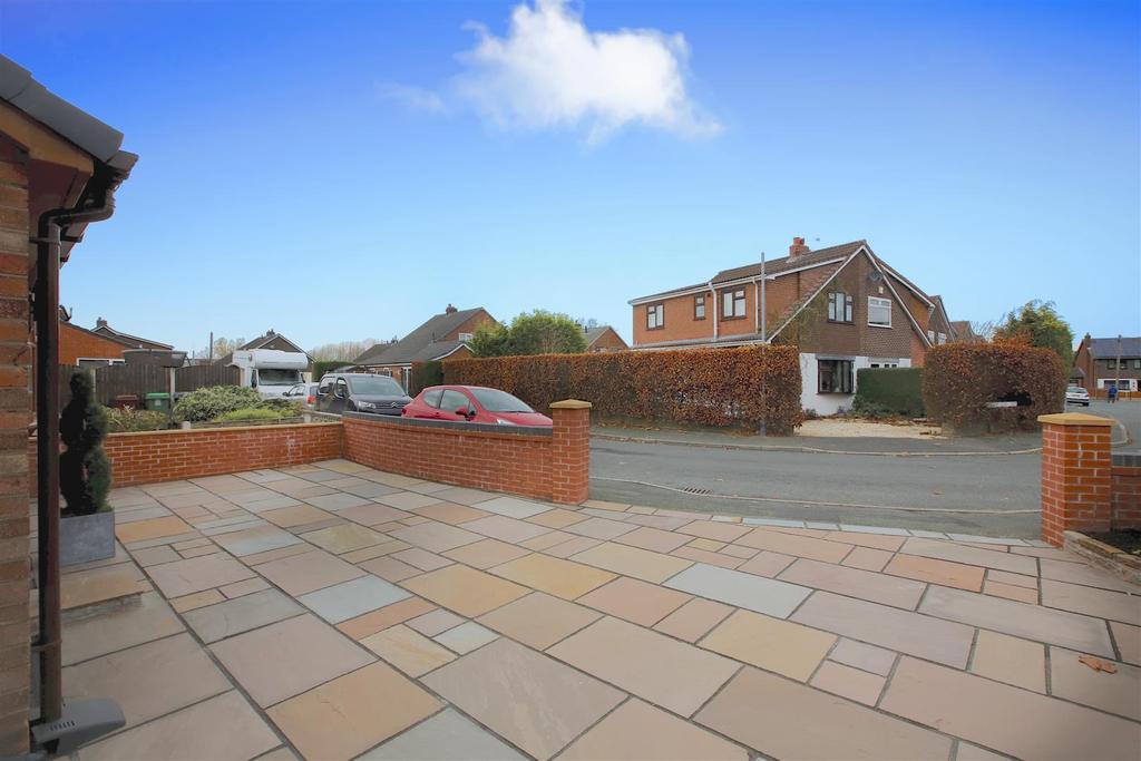 Cambridge Road, Failsworth, Manchester 2 bed semidetached bungalow for