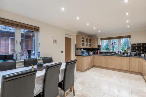 Linton Dale, 40a Cantley Lane, Doncaster, DN4 6ND