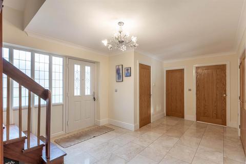 Linton Dale, 40a Cantley Lane, Doncaster, DN4 6ND