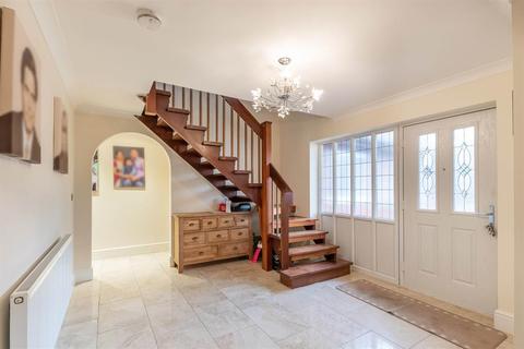 Linton Dale, 40a Cantley Lane, Doncaster, DN4 6ND