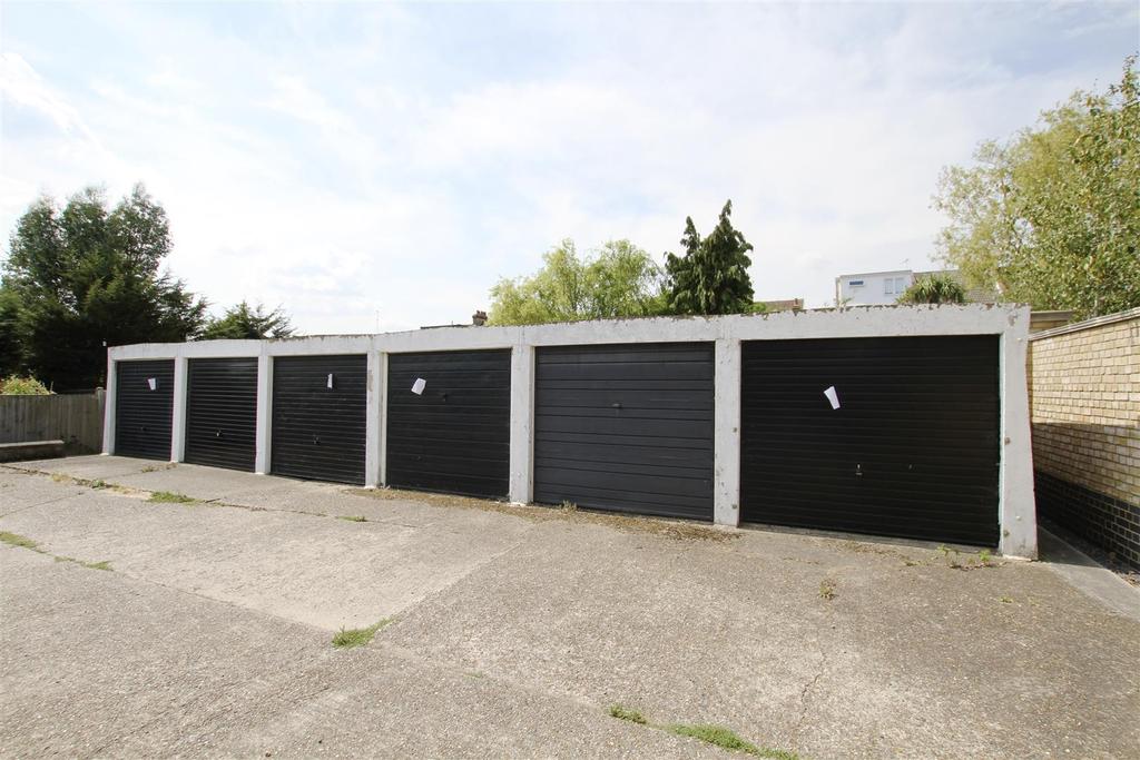 Station Road, LeighOnSea Property for sale £30,000