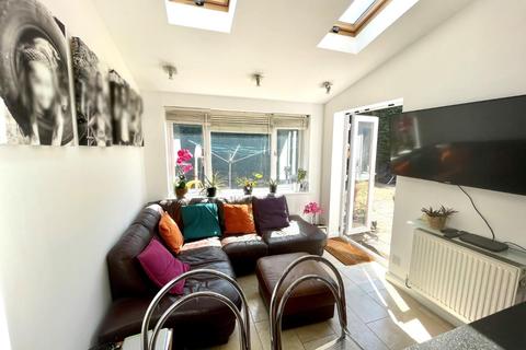 24 Balland Way, Wootton, Northampton, NN4 6AU