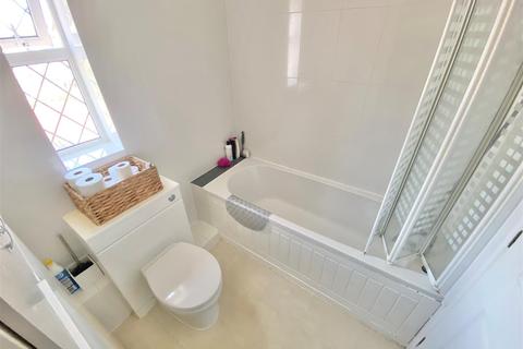 5 Kempsey Close, Luton, LU2 8TT