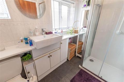13 Grasmere Road, Carcroft, Doncaster, DN6 8QQ