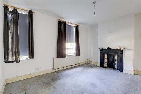 4 bedroom semi-detached house for sale - Hucknall Road, Sherwood, Nottinghamshire, NG5 1FB