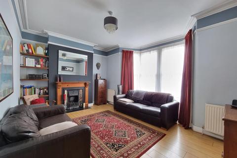 4 bedroom house for sale - Felbrigge Road, Ilford