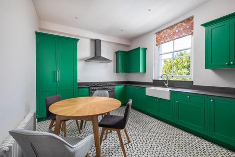 30 Mendip Road, Bristol, BS3 4NY