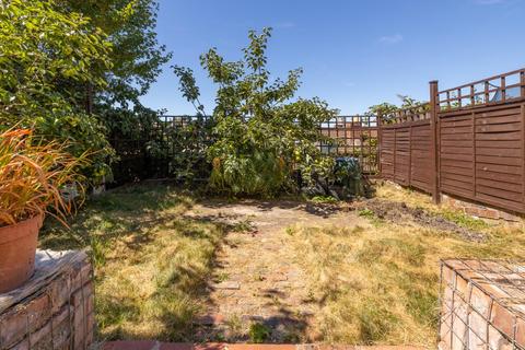 30 Mendip Road, Bristol, BS3 4NY
