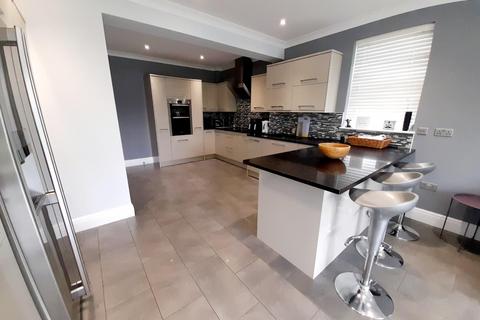 4 bedroom detached house for sale, Willingham Road, Knaith Park, Gainsborough