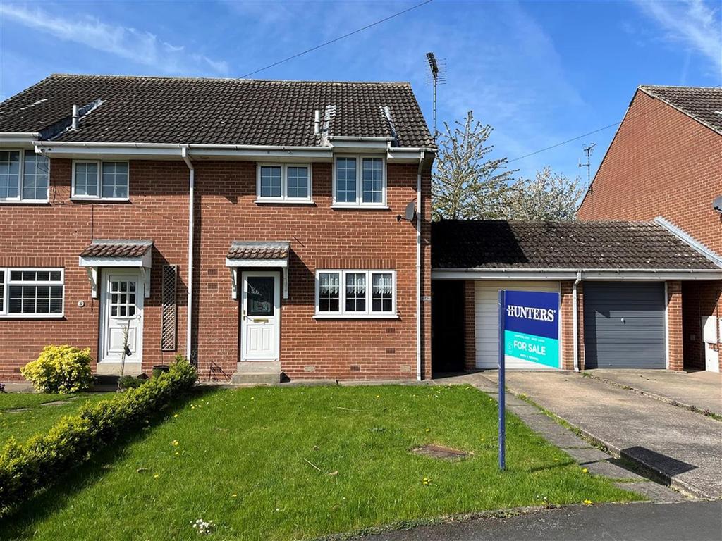 The Limes, Beckingham, Doncaster, DN10 4QN 3 bed semidetached house