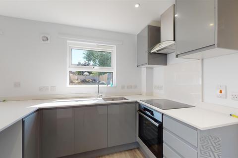 2 Arden Road, Faversham, ME13 8DB