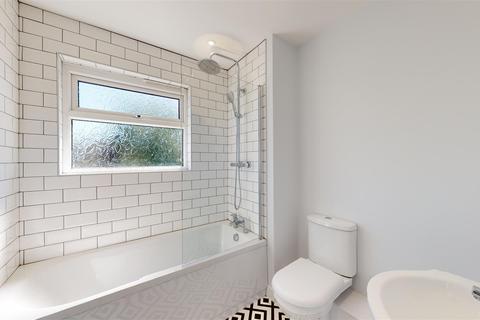 2 Arden Road, Faversham, ME13 8DB