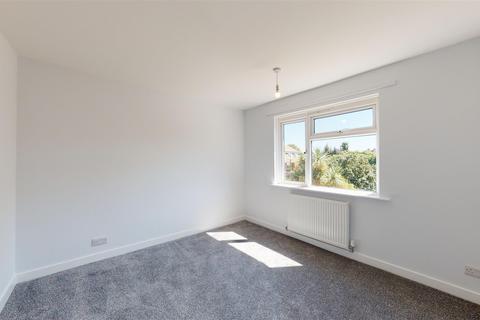 2 Arden Road, Faversham, ME13 8DB