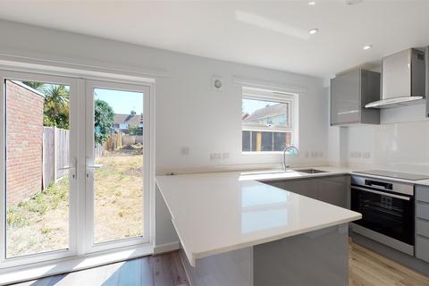 2 Arden Road, Faversham, ME13 8DB