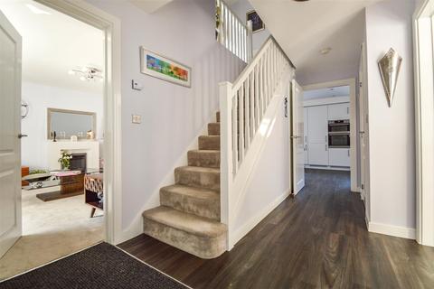 14 Cape Drive, Anlaby, Hull, HU10 7FP
