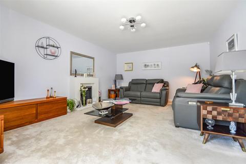14 Cape Drive, Anlaby, Hull, HU10 7FP