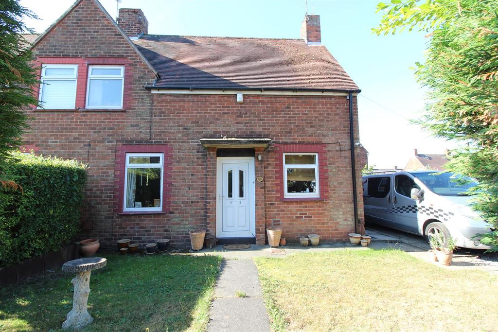Melton Fields, Melton, North Ferriby 3 bed semidetached house £165,000