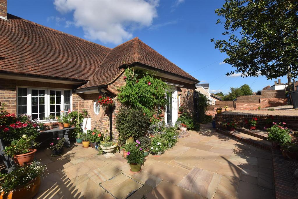 Beeleigh Road, Maldon 1 bed bungalow £450,000