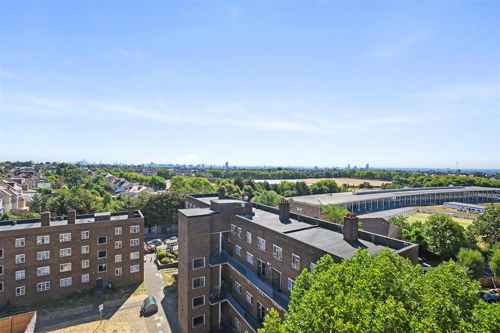 Donnington Court, Donnington Road, Willesden, London 2 bed flat for