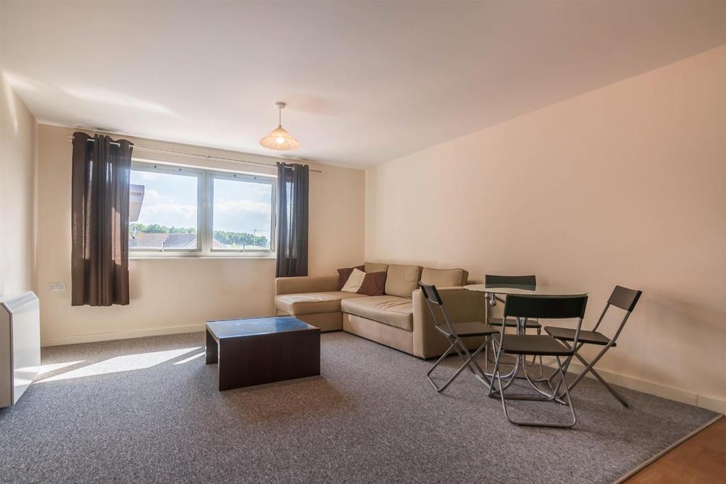 Fremington Court, 2 Upper York... 1 bed apartment £825 pcm (£190 pw)
