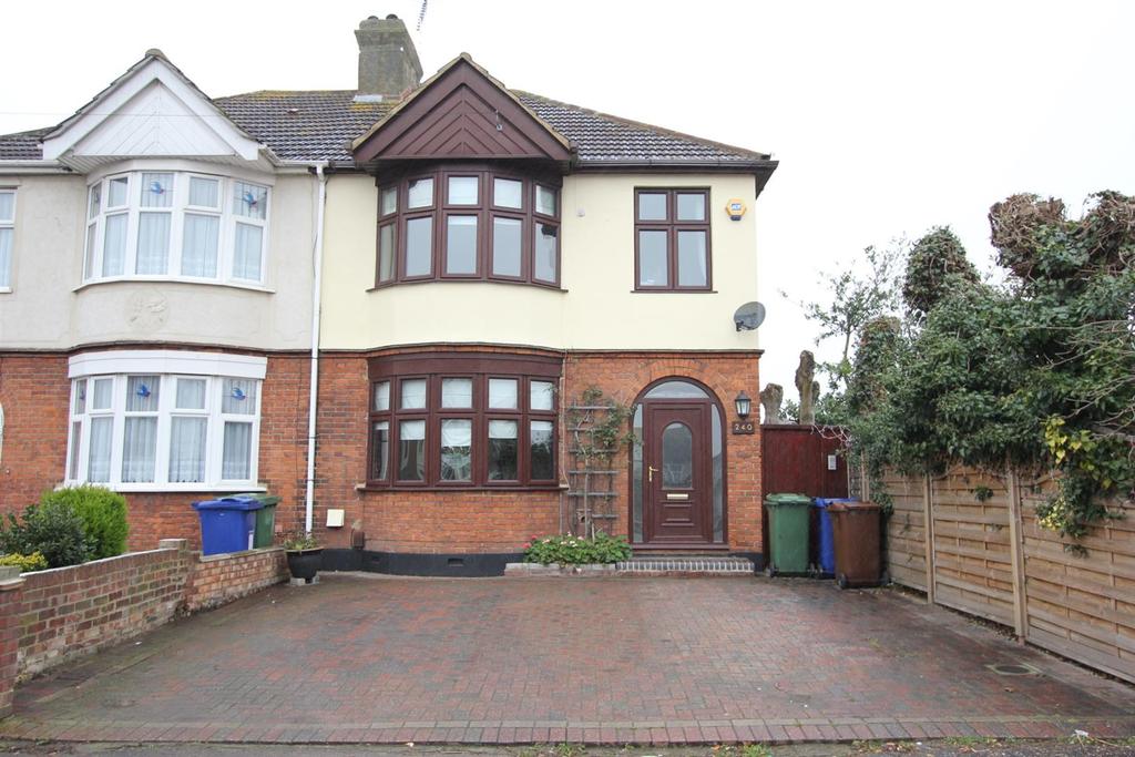 Rectory Road, Grays 3 bed semidetached house £1,650 pcm (£381 pw)