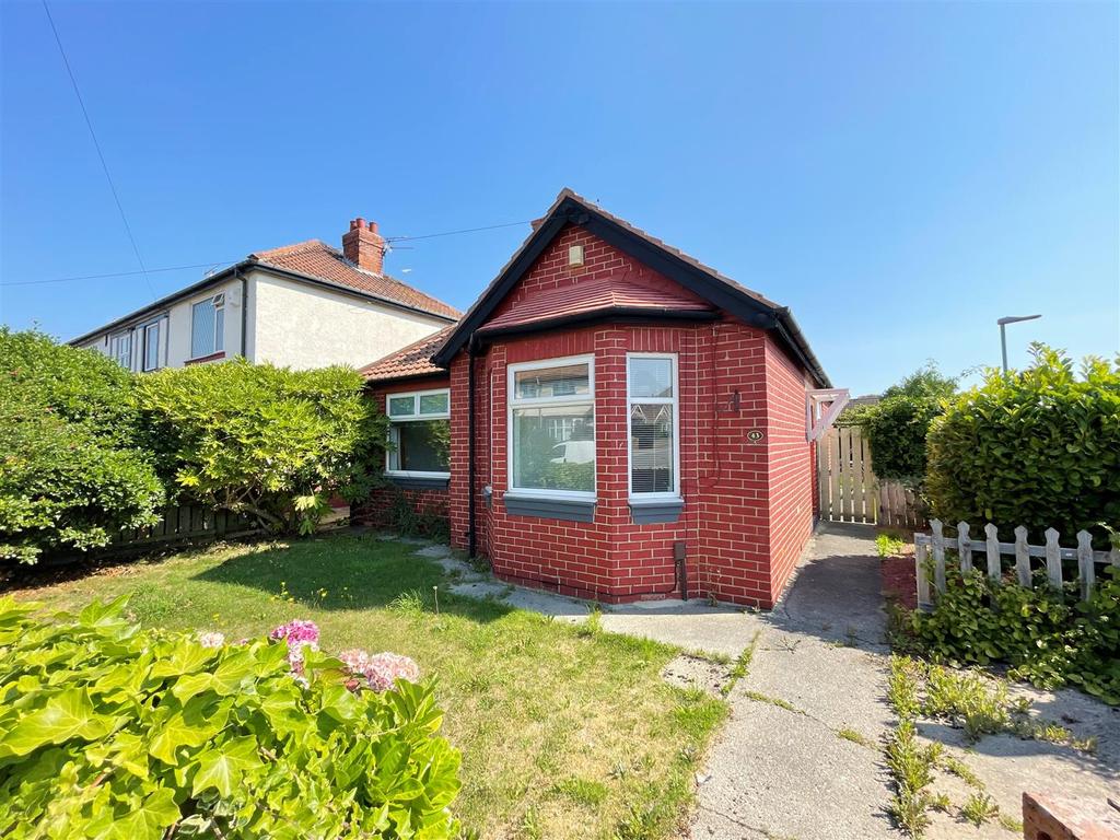 Greta Avenue, Hartlepool 3 bed detached bungalow £150,000