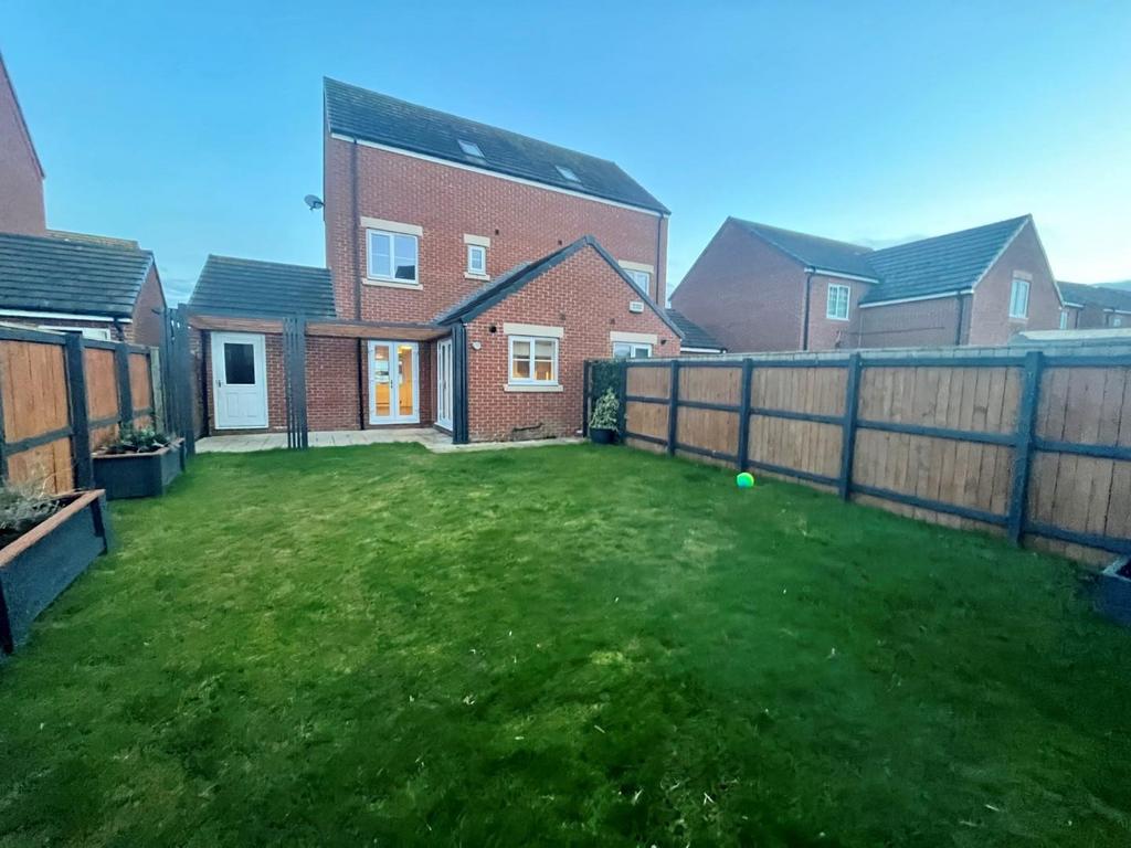 Baron Close, Middlesbrough 3 bed townhouse £195,000