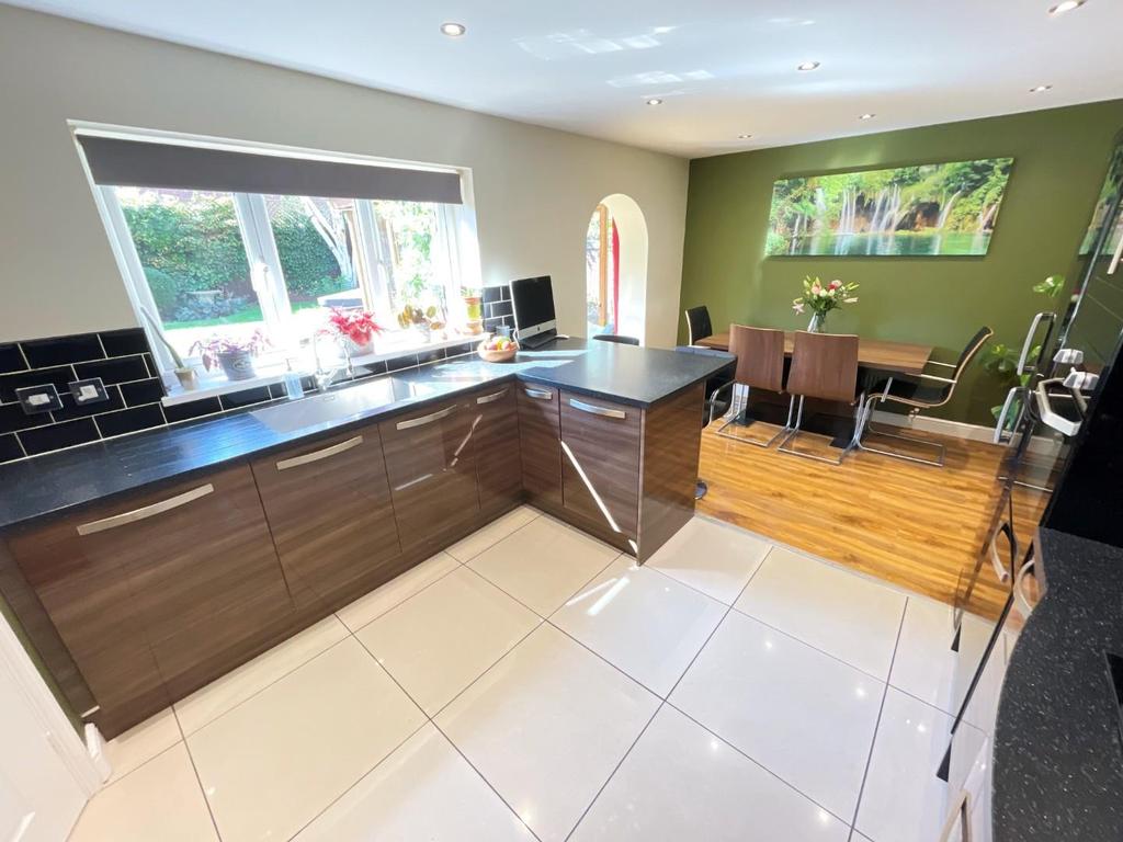 Kitchen diner