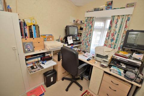 32 Castleton Road, Wigston, LE18 1FP
