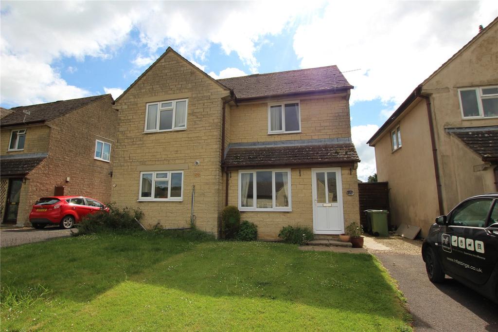 Longtree Close, Tetbury, GL8 2 bed semidetached house to rent £900