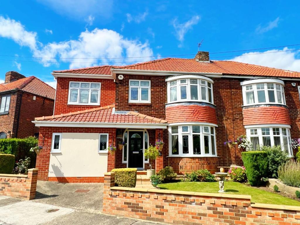 Broadway Avenue, Trimdon Village 4 bed semidetached house £220,000