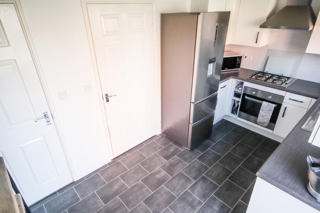 Kitchen/ Dining Room